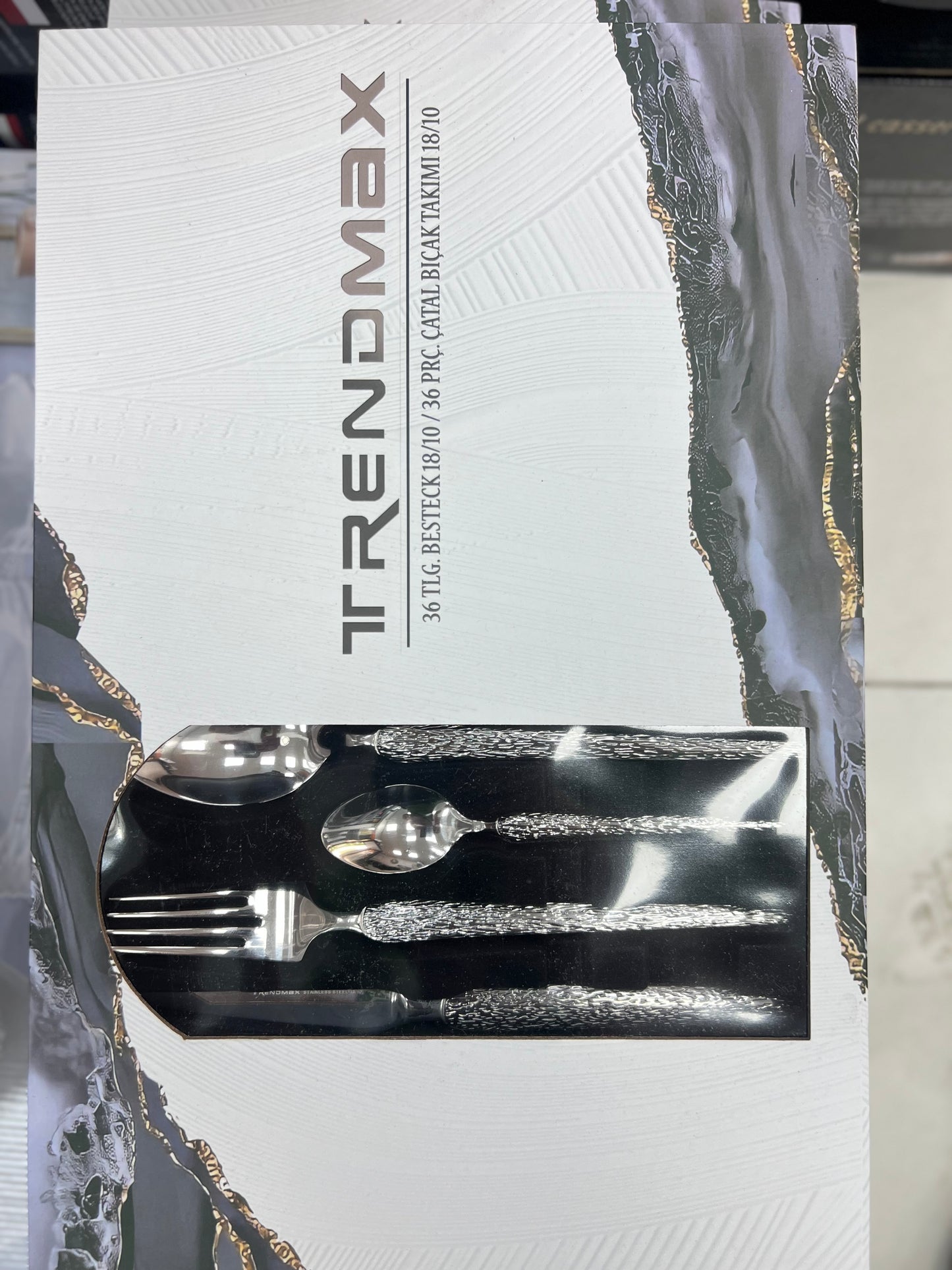 MENAGERES 36 pcs Haute gamme 18/10. COULEURE ARGENT