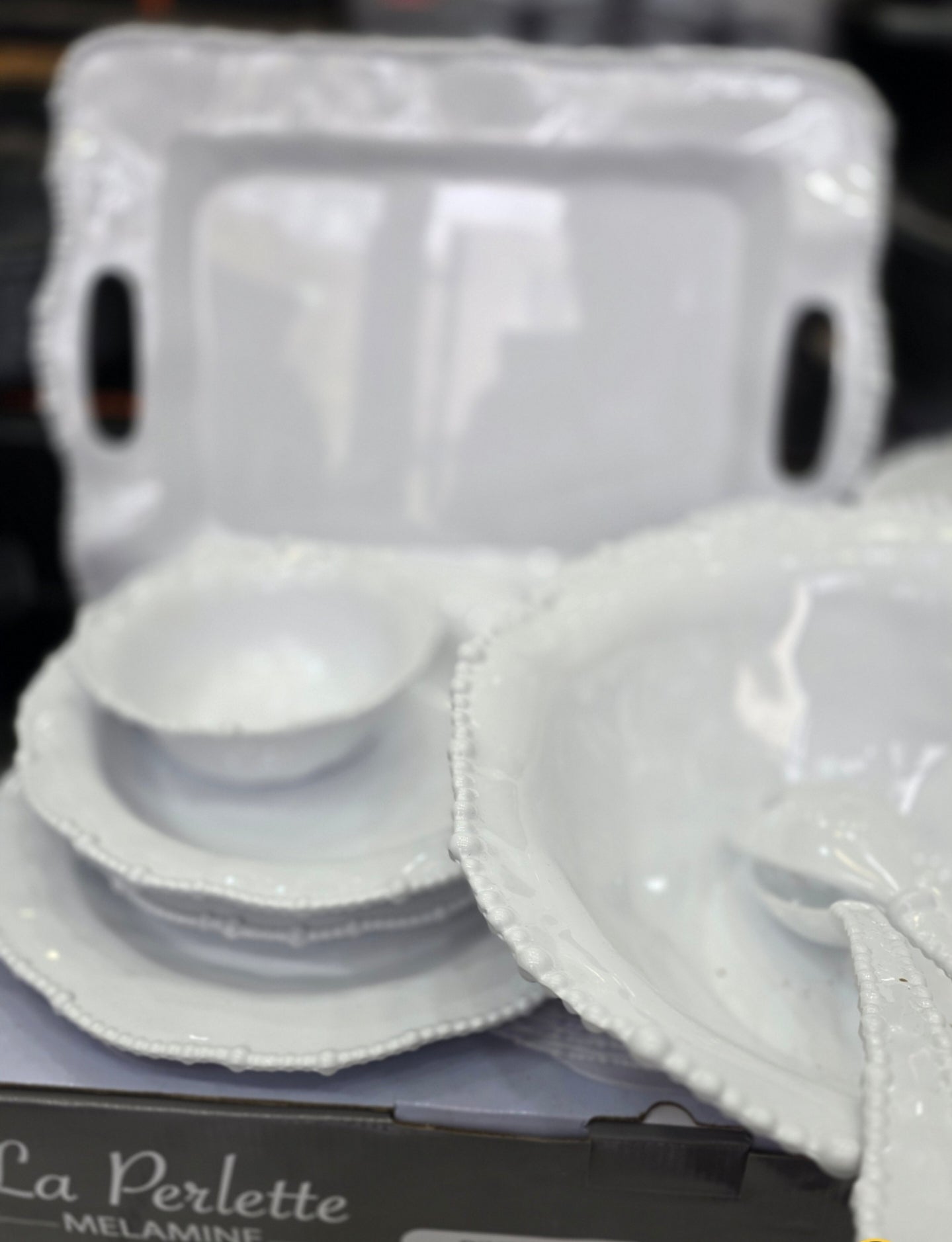 SERVICE DE TABLE EN MELAMINE 26 PCS : Orginal marque LA PERLETTE