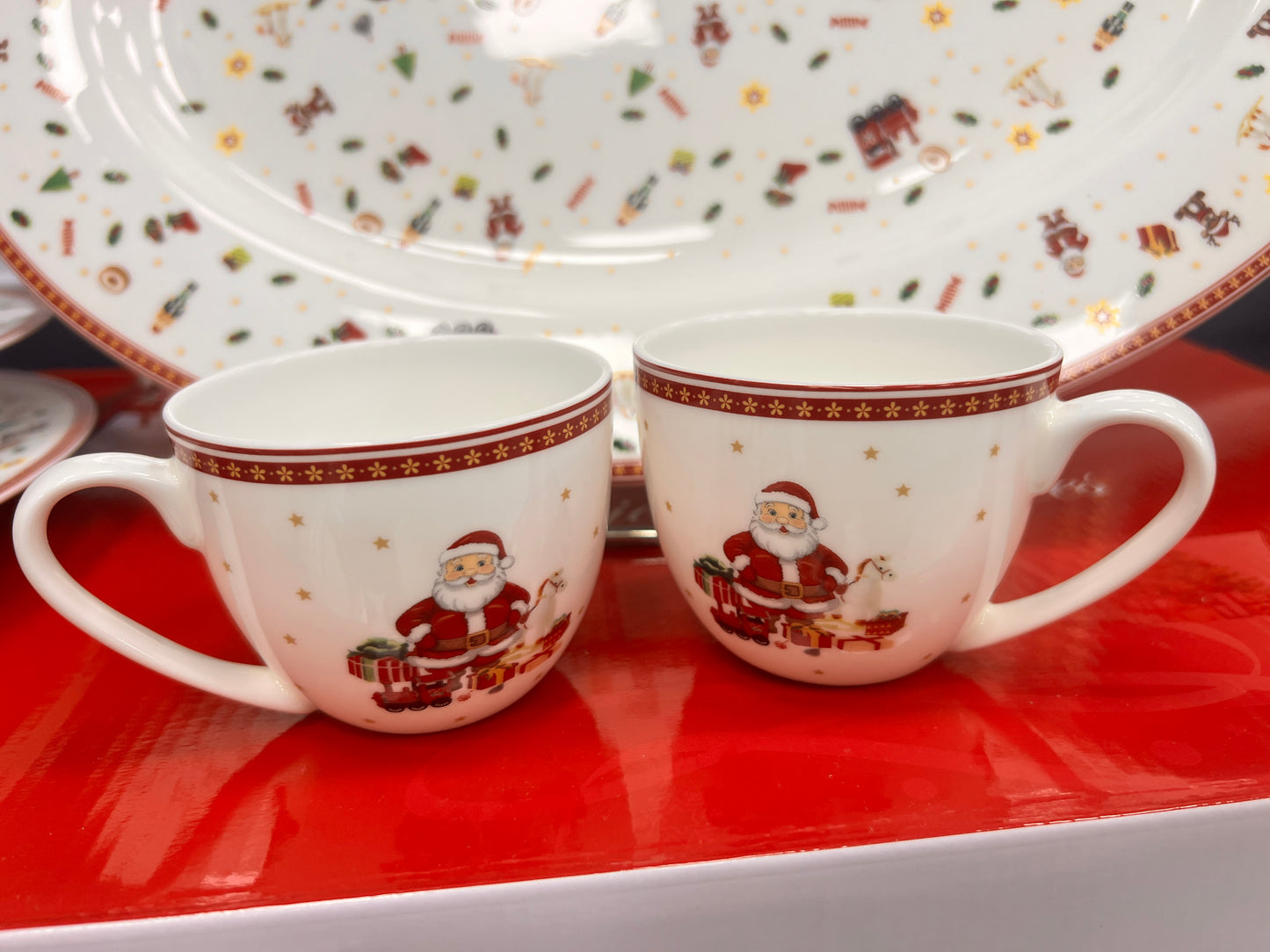 SERVICE NOEL 14 pcs+ 6 TASSES NOEL : TOTAL 20 pcs avec la livraison comprise