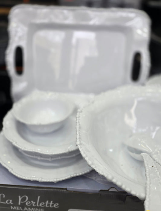 SERVICE DE TABLE EN %100 MELAMINE MARQUE " LA PERLETTE" ORGINAL