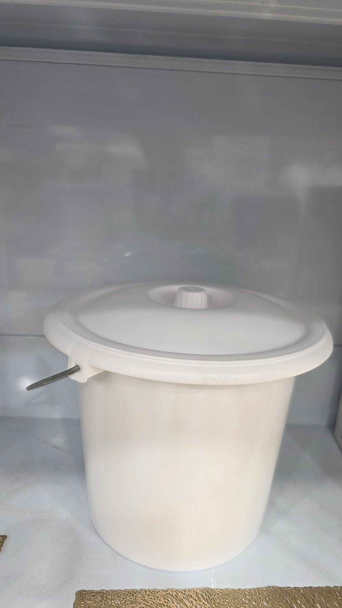 Lot de 4 POTS AVEC COUVERCLE 4 LT